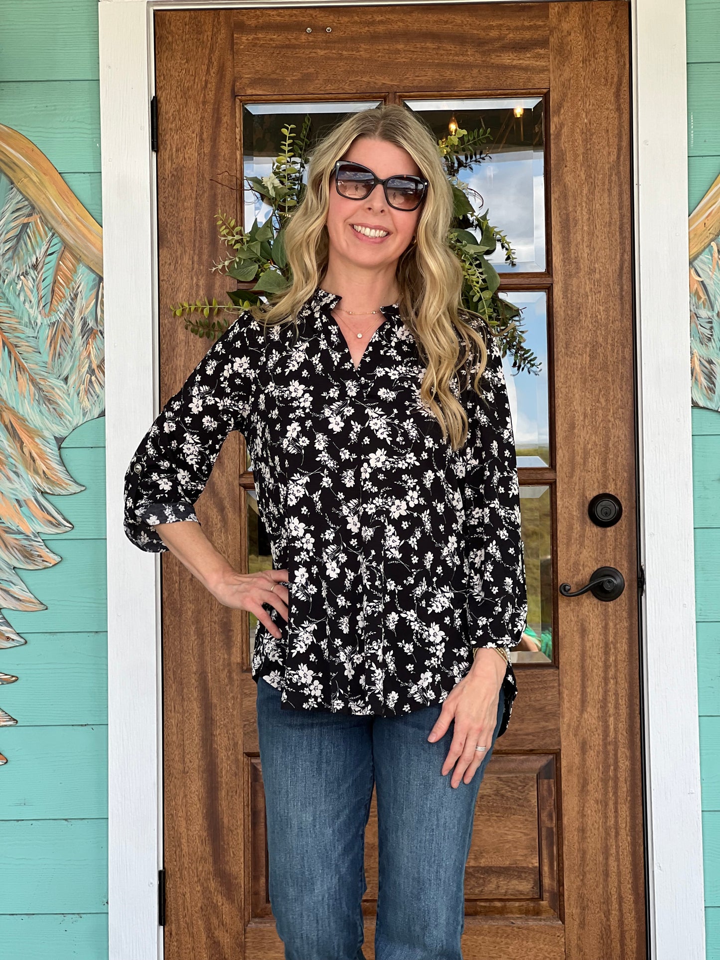 Lizzie Black & Ivory Floral 3/4 Sleeve Top