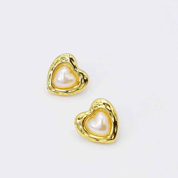 Treasure Jewels Love Pearl Gold Stud Earring