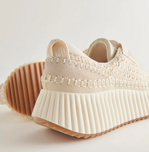 Dolce Vita Dolen Sneakers in Sandstone