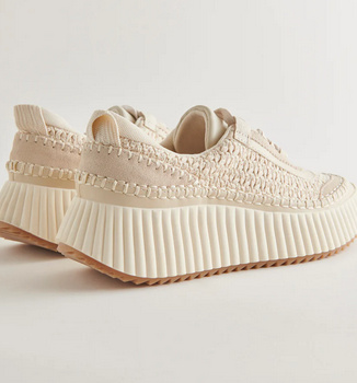 Dolce Vita Dolen Sneakers in Sandstone