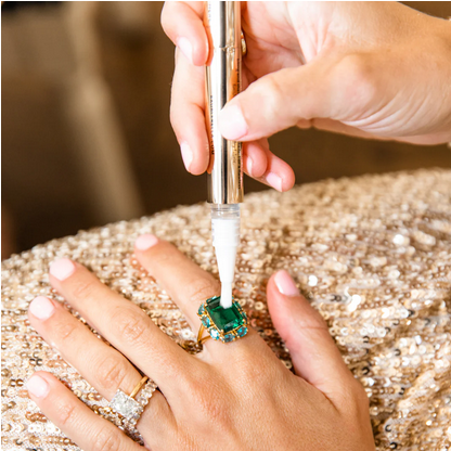 Baublerella Bling Brush On the Go Jewelry Cleaner