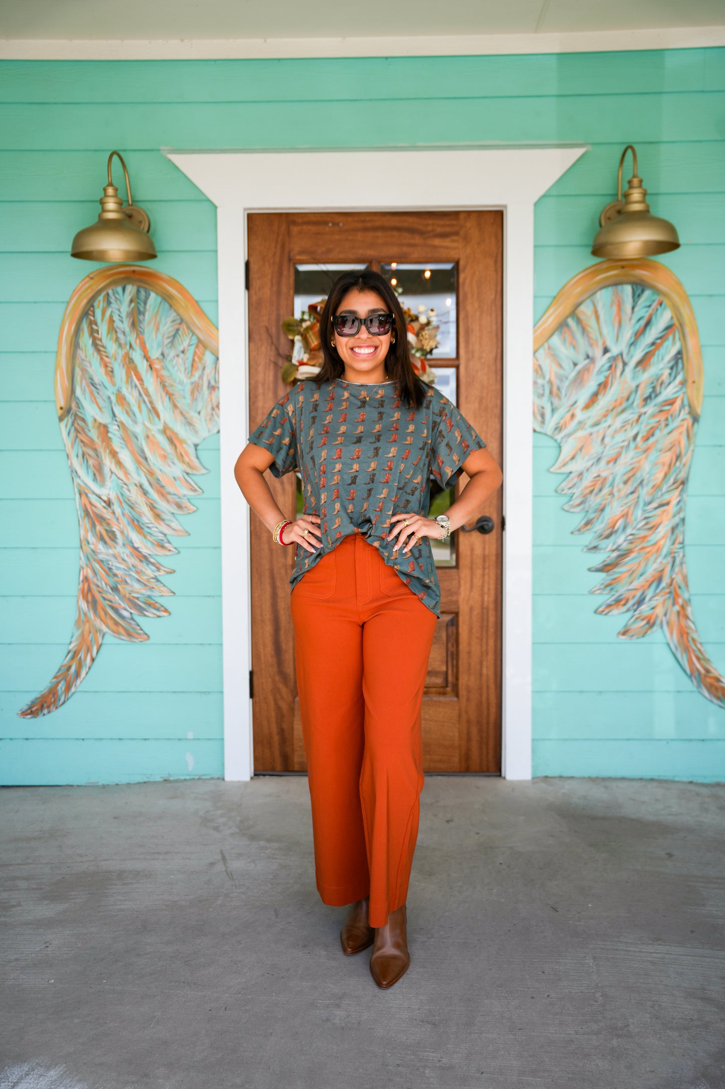 Layerz Vintage Boots Basic Tee