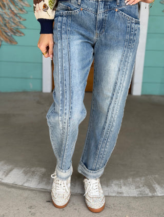 Saige Pleats Barrell Jeans