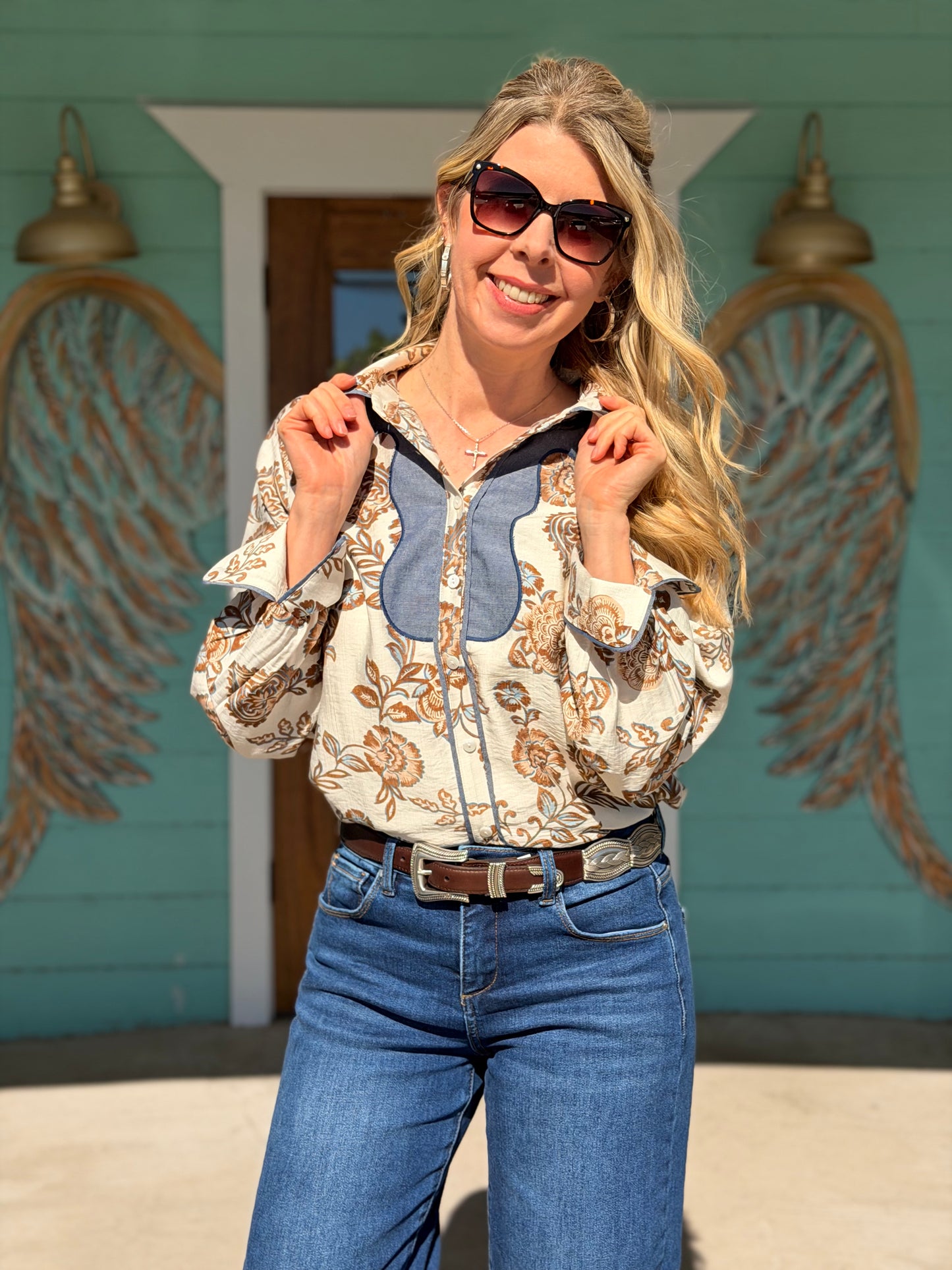 THML Cocoa Blue Floral Detail Button Top