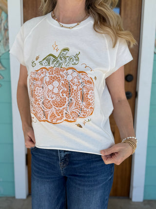Vanilla Lace Pumpkin Edgy Tee