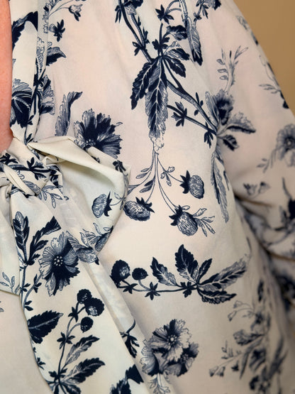 Blue Romantic Toile Print Blouse