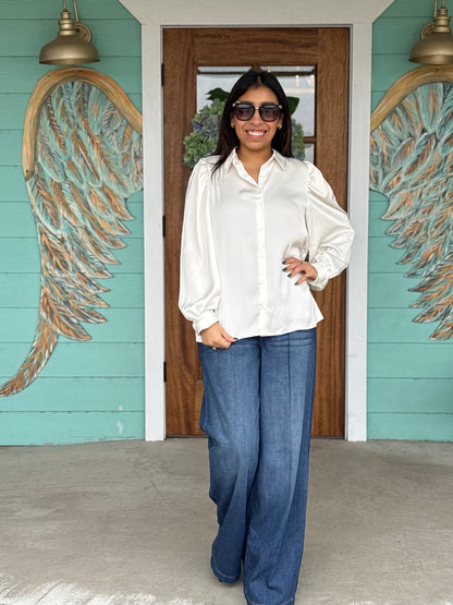 Off White 3/4 Sleeve Blouse Medium