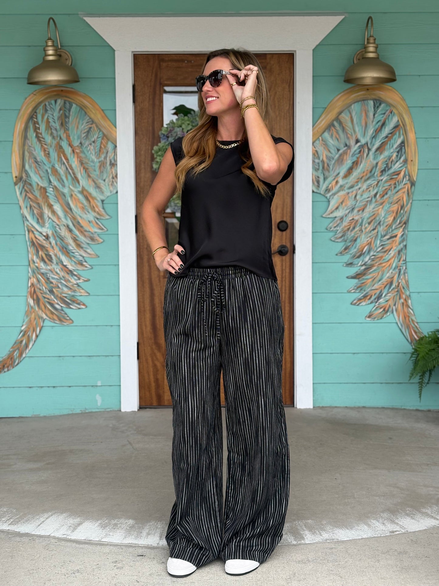 Black Muscle Sleeve Top