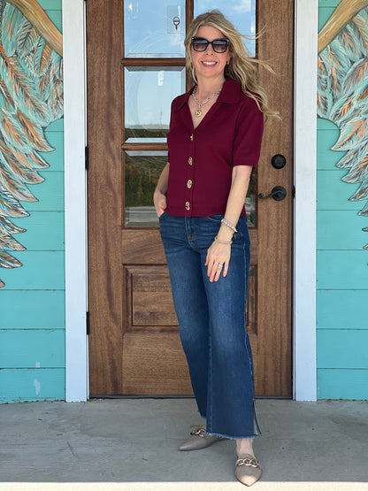 Burgundy Gold Twist Lock Top