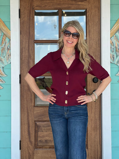 Burgundy Gold Twist Lock Top