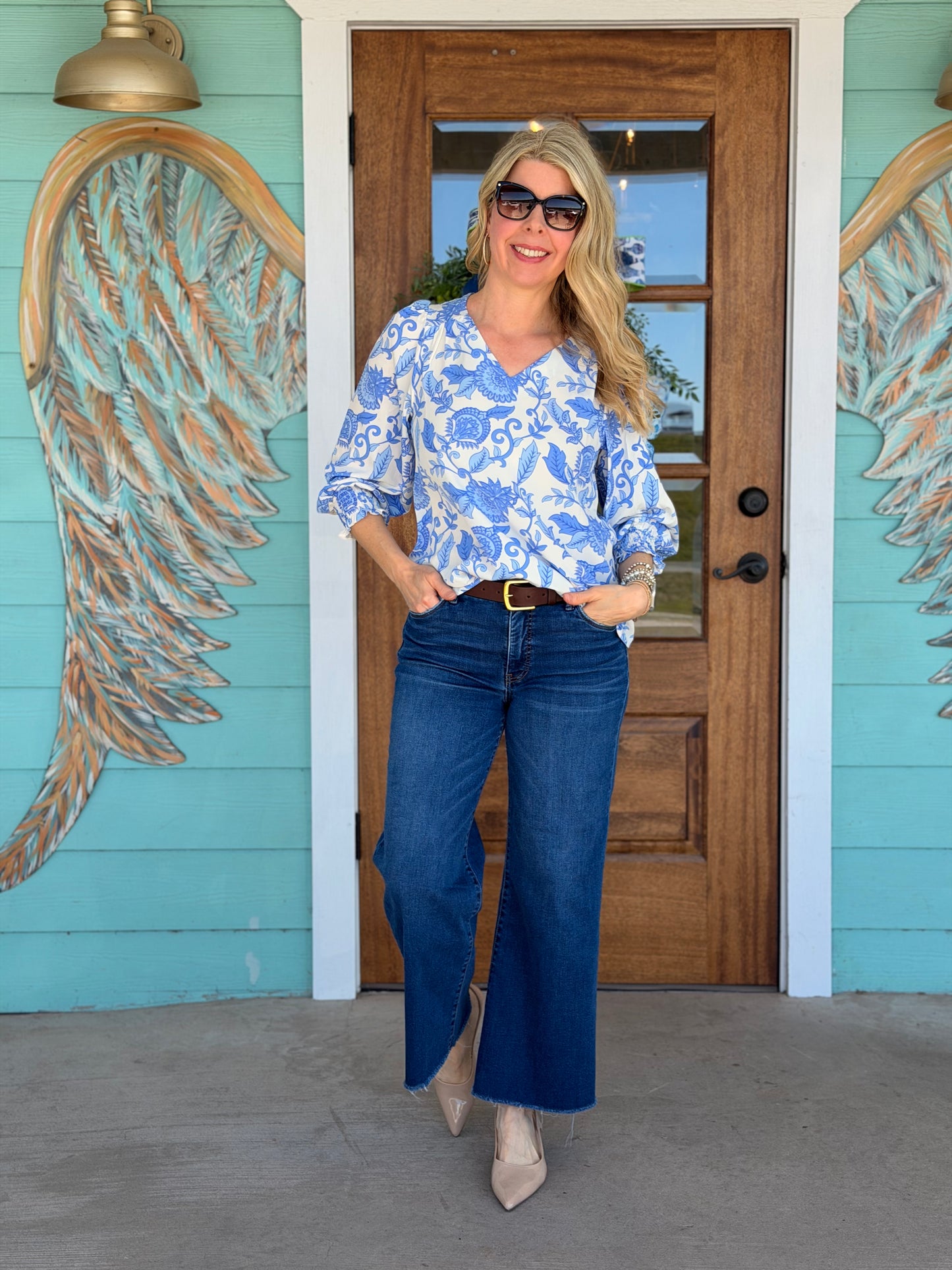 Ashlyn Blue Porcelain Vines Top