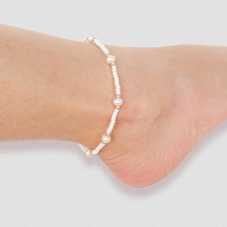 Beaded Blondes Luster White Pearl Anklet
