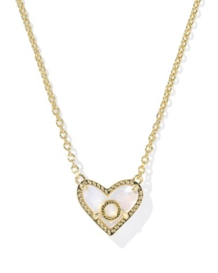 Kendra Scott Heart Letter  Pndt -- O