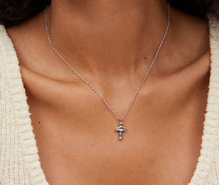 Kendra Scott Cross Necklace Silver