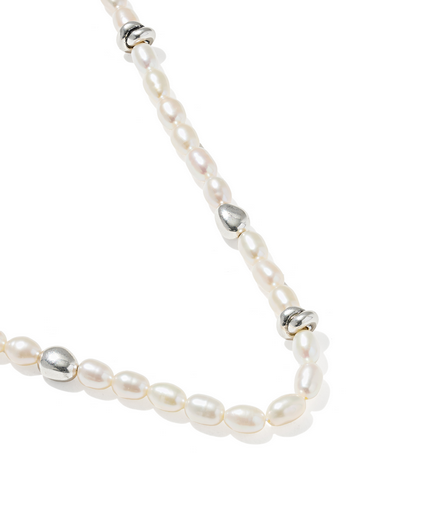 KENDRA SCOTT GABRIELLA VINTAGE SILVER  PEARL STRAND NECKLACE