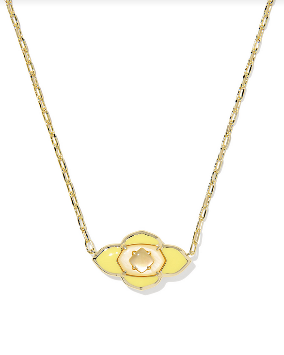 Kendra Scott Abbie Medallion Gold Yellow Short Pendant Necklace