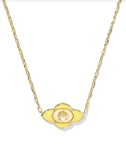 Kendra Scott Abbie Medallion Gold Yellow Short Pendant Necklace