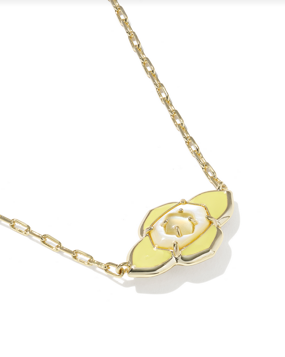 Kendra Scott Abbie Medallion Gold Yellow Short Pendant Necklace