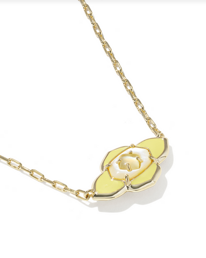Kendra Scott Abbie Medallion Gold Yellow Short Pendant Necklace