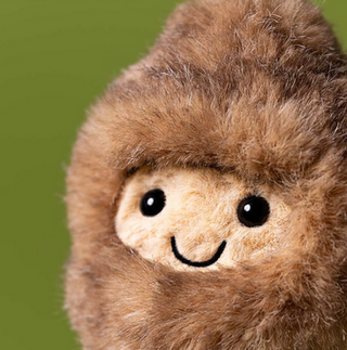 jellycat Amuseables Peanut Yeti Outfit