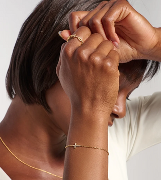Rizen Luminous Cross Pave Bracelet Gold