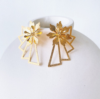 Treasure Jewels Bloom Stud Earrings